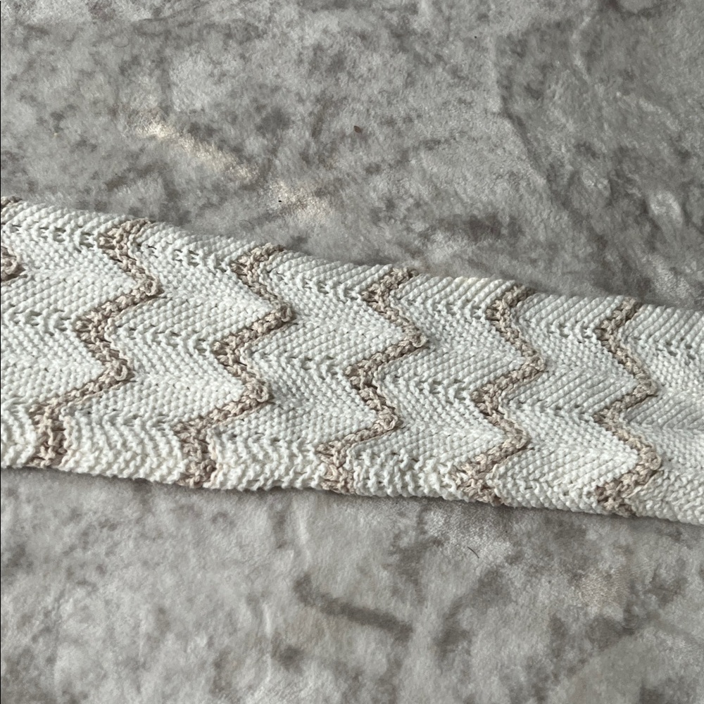 Cream and Tan Knit Sweater - Picture 6 of 6